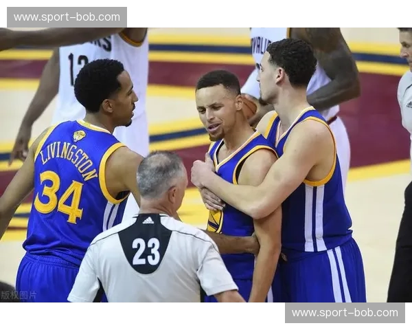 史诗对决，荣耀之战：重温骑士vs勇士NBA录像回放的经典瞬间